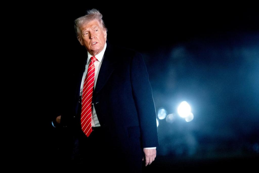 Emboldened Trump Signals Long Court Fight to Expand Power Emboldened Trump Signals Long Court Fight to Expand Power