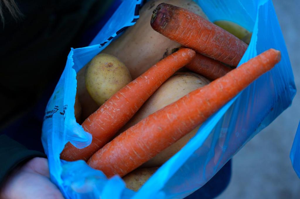 USDA cancels local food purchasing plan that helps Mississippi food banks, local farmers USDA cancels local food purchasing plan that helps Mississippi food banks, local farmers