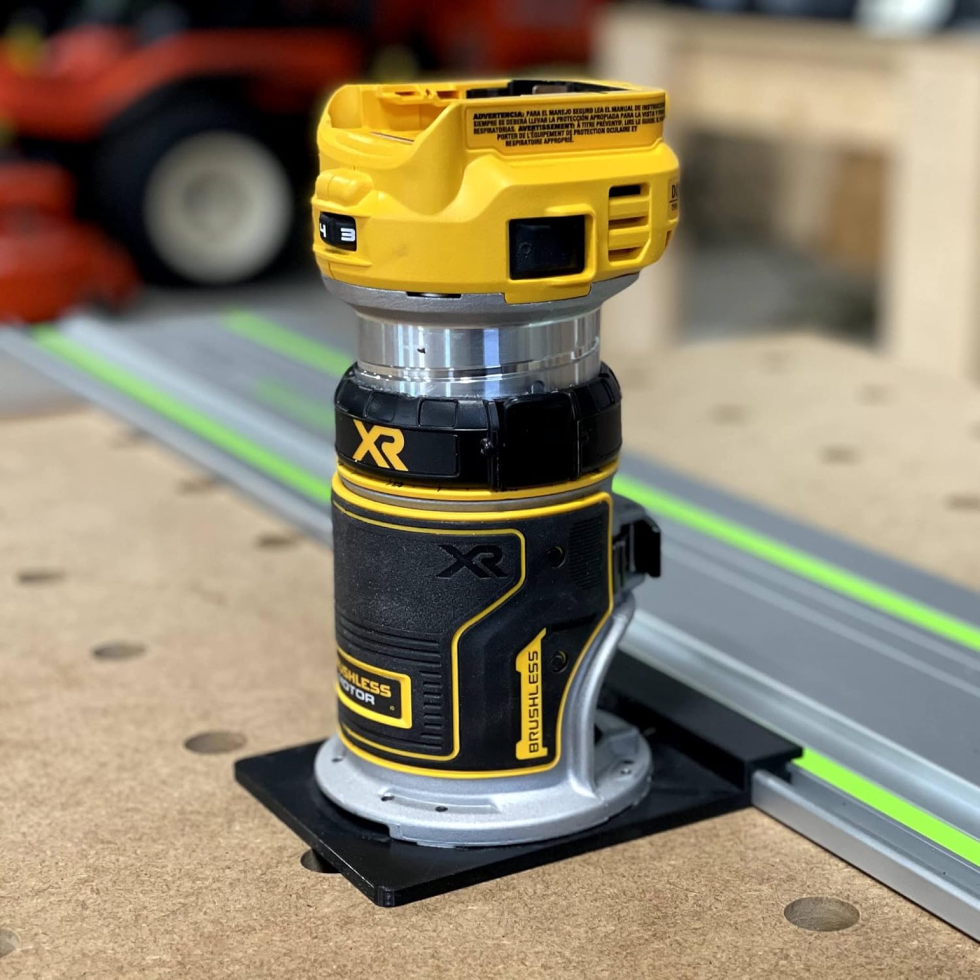 ToolCurve’s Guide Rail Adapter Compatible with Dewalt Router – Made in USA ToolCurve’s Guide Rail Adapter Compatible with Dewalt Router – Made in USA