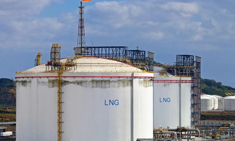 Oil regulator mandates registration for LNG terminals, drops common carrier capacity requirement Oil regulator mandates registration for LNG terminals, drops common carrier capacity requirement