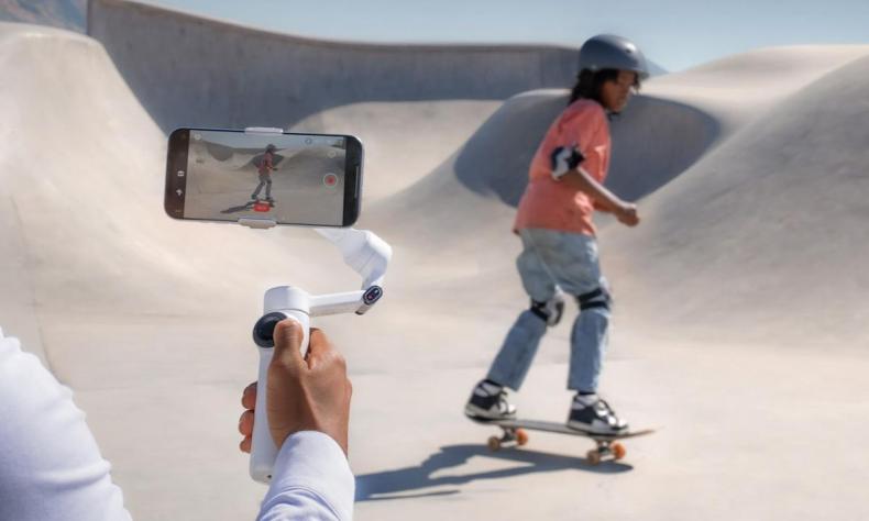 Insta360 has a cheaper Flow 2 gimbal for the masses Insta360 has a cheaper Flow 2 gimbal for the masses