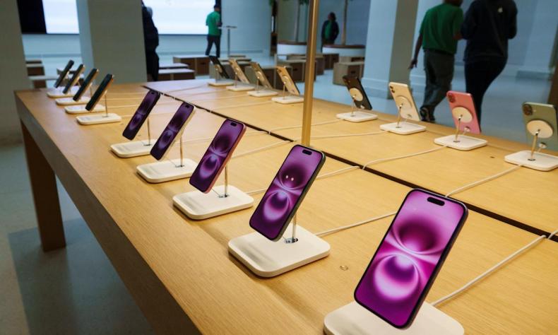 Apple is reportedly considering the acquisition of Perplexity AI Apple is reportedly considering the acquisition of Perplexity AI