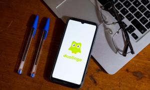 Duolingo will replace contract workers with AI Duolingo will replace contract workers with AI