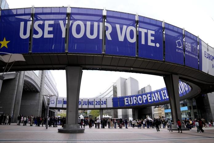 Experts warn that AI has the potential to amplify disinformation and disrupt EU elections Experts warn that AI has the potential to amplify disinformation and disrupt EU elections