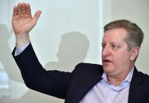 Steve Eisman: AI and infrastructure are driving the U.S. economy to new heights, outpacing Fed rate hikes