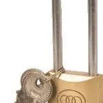 Padlock Tri Brass – 32mm (Long Shackle) Padlock Tri Brass – 32mm (Long Shackle)