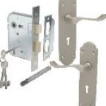 Mackie Handle Vic Gbl Scrl S/Chr Cyl 1St Mackie Handle Vic Gbl Scrl S/Chr Cyl 1St