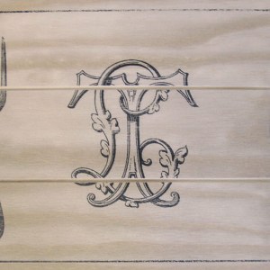 Place Mat with Knive, Fork & Tuscan Design Place Mat with Knive, Fork & Tuscan Design