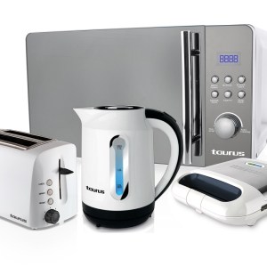 Taurus – 4 Piece Set – Microwave, Kettle, Toaster And Snackwich Maker Taurus – 4 Piece Set – Microwave, Kettle, Toaster And Snackwich Maker