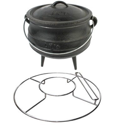 LK’s – 3 Legged Pot (No. 2) and Kettle Braai Potjie Ring Combo LK’s – 3 Legged Pot (No. 2) and Kettle Braai Potjie Ring Combo