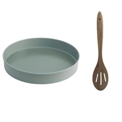 Jamie Oliver – Loose Base Round Cake Tin 20cm and Acacia Slotted Wooden Spoon Jamie Oliver – Loose Base Round Cake Tin 20cm and Acacia Slotted Wooden Spoon