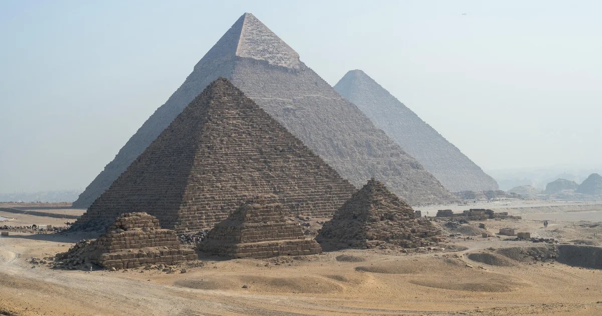 Radar detects long-lost river in Egypt, possibly solving ancient pyramid mystery Radar detects long-lost river in Egypt, possibly solving ancient pyramid mystery