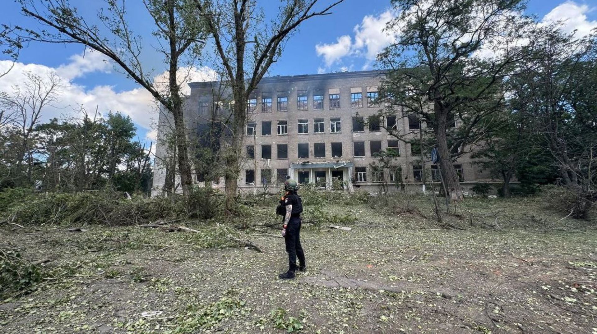 'Evacuate to safer regions!' — Russian attacks kill 5, injure 1 in Donetsk Oblast 'Evacuate to safer regions!' — Russian attacks kill 5, injure 1 in Donetsk Oblast