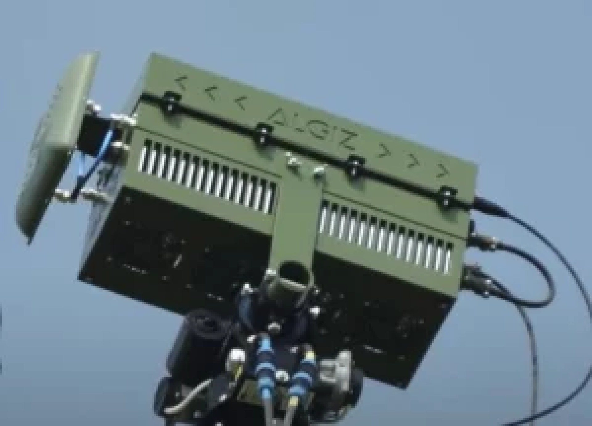 Ukraine Develops Algiz AM Electronic Warfare System to Counter Mavic-Type Drones Ukraine Develops Algiz AM Electronic Warfare System to Counter Mavic-Type Drones