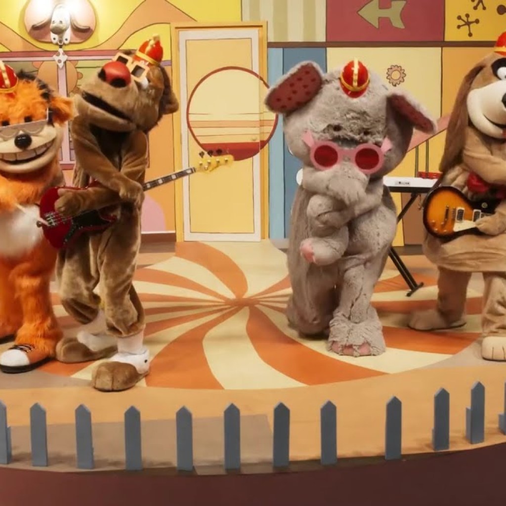THE BANANA SPLITS (2019) Official Trailer (HD) KILLER MASCOTS THE BANANA SPLITS (2019) Official Trailer (HD) KILLER MASCOTS