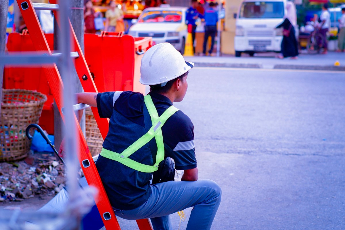 5 Safety Protocols Every Commercial Contractors Team Should Follow 5 Safety Protocols Every Commercial Contractors Team Should Follow