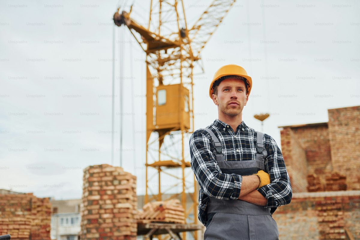 7 Common Commercial Contractors Challenges & How to Solve Them 7 Common Commercial Contractors Challenges & How to Solve Them