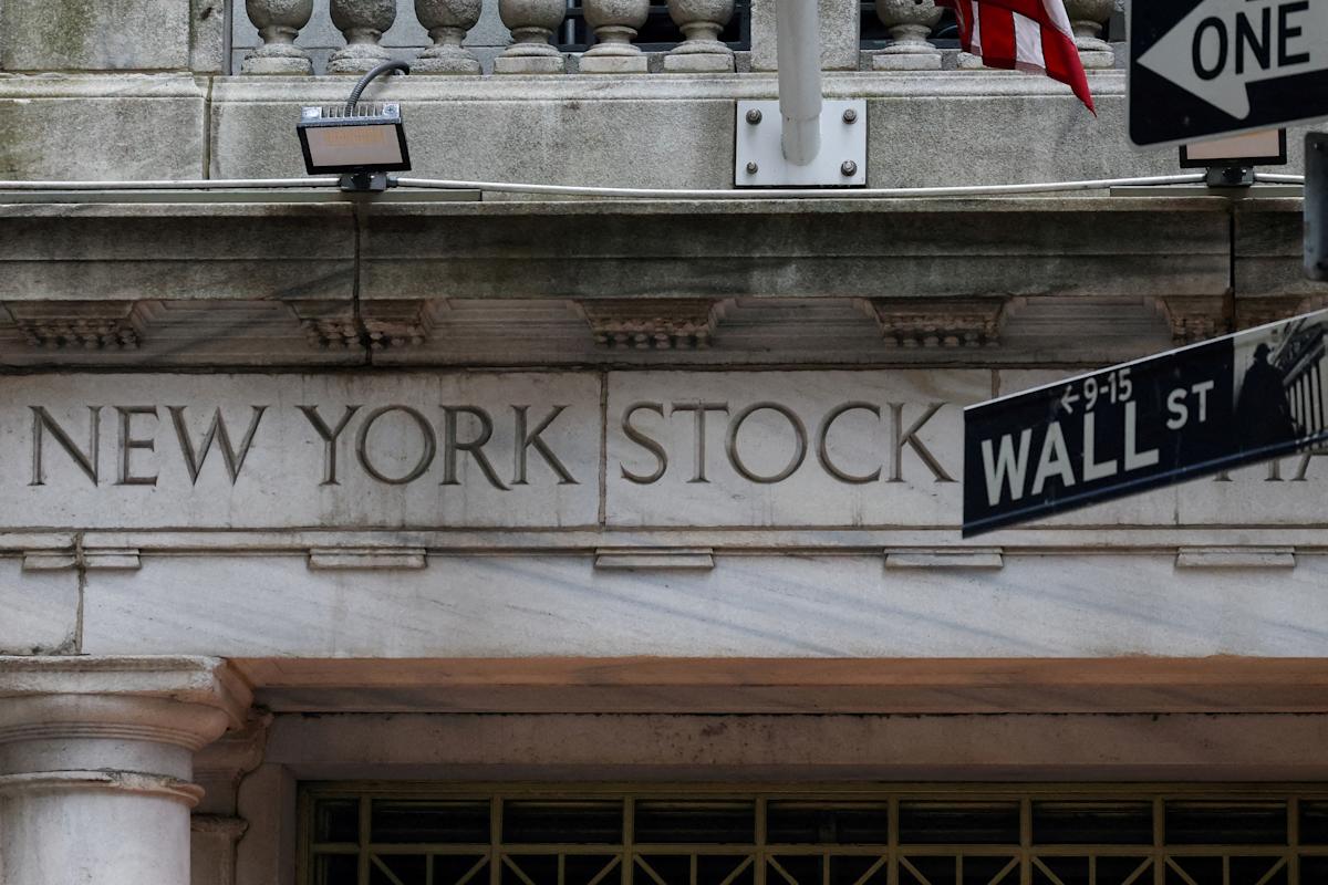 Yahoo FinanceStock market today: Dow, S&P 500, Nasdaq steady with Wall Street looking for more recordsStocks were steady on Monday, with Wall Street aiming for more record highs. Traders this week are eyeing a key inflation reading, the….3 hours ago Yahoo FinanceStock market today: Dow, S&P 500, Nasdaq steady with Wall Street looking for more recordsStocks were steady on Monday, with Wall Street aiming for more record highs. Traders this week are eyeing a key inflation reading, the….3 hours ago