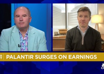 Palantir shares spike on earnings beat and strong outlook Palantir shares spike on earnings beat and strong outlook