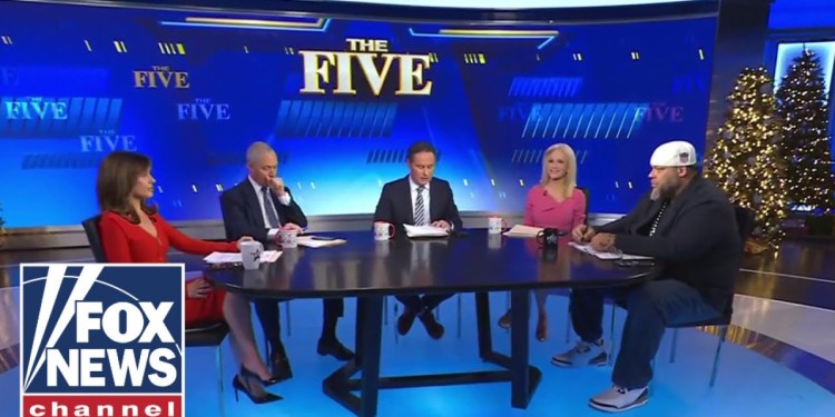 TRUMP TRAIN: Trump previews ‘golden age’ for America TRUMP TRAIN: Trump previews ‘golden age’ for America