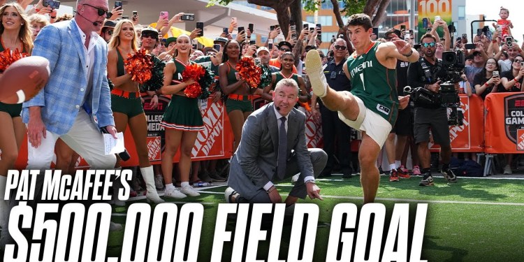 Pat McAfee Offers Up BIG MONEY In Miami… Can A Student Take Home 0,000?! Pat McAfee Offers Up BIG MONEY In Miami… Can A Student Take Home 0,000?!