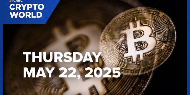 Bitcoin surges to new record high above 1,000: CNBC Crypto World Bitcoin surges to new record high above 1,000: CNBC Crypto World