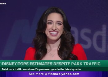 Disney crushes earnings estimates despite park traffic concerns | Opening Bid Disney crushes earnings estimates despite park traffic concerns | Opening Bid