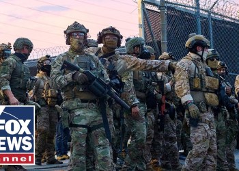 JUST IN: Violence ERUPTS outside Illinois ICE facility JUST IN: Violence ERUPTS outside Illinois ICE facility