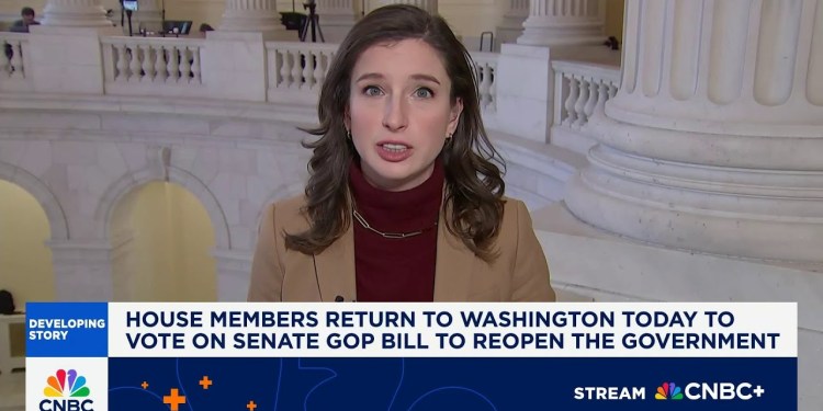 House votes expected this evening to end record-breaking government shutdown House votes expected this evening to end record-breaking government shutdown