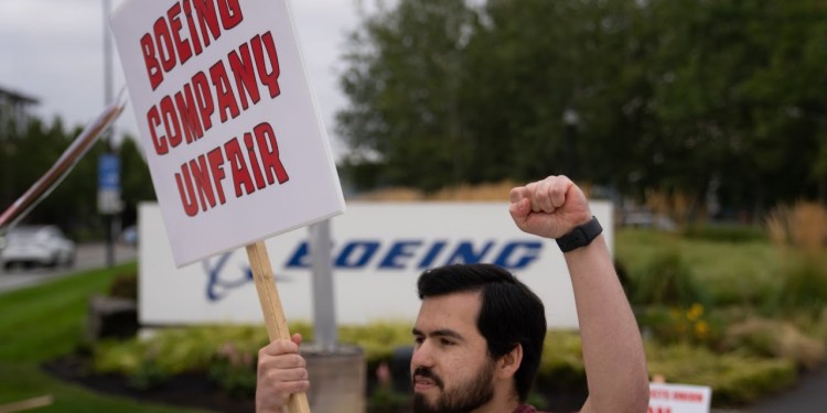 Sharon Block on Boeing Factory Workers Strike Sharon Block on Boeing Factory Workers Strike