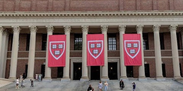 Harvard Needs Closure With Trump, Summers Says Harvard Needs Closure With Trump, Summers Says