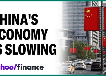 China’s economy struggles. Data points to slowing growth China’s economy struggles. Data points to slowing growth