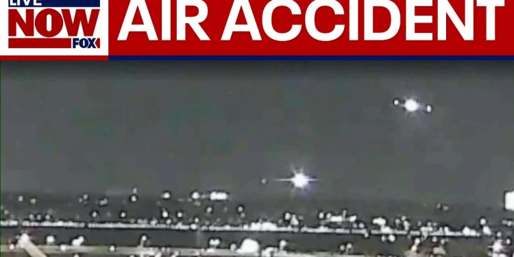 WATCH Earthcam video of passenger plane collide with Black Hawk helicopter WATCH Earthcam video of passenger plane collide with Black Hawk helicopter