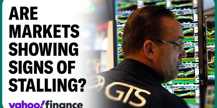 US stocks pull back from record highs US stocks pull back from record highs