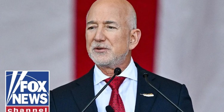 Jeff Bezos issues BOLD stance on income taxes Jeff Bezos issues BOLD stance on income taxes