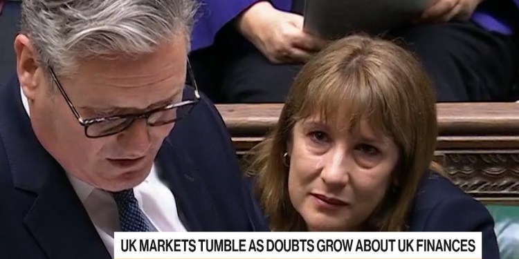 Starmer’s Office Scrambles to Show Support for Reeves Starmer’s Office Scrambles to Show Support for Reeves