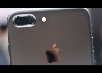 Apple Shares Attractive After Sales Beat: Neuberger’s Flax Apple Shares Attractive After Sales Beat: Neuberger’s Flax