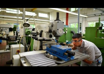 US Economy: Jobless Claims Rise, Trade Gap Widens US Economy: Jobless Claims Rise, Trade Gap Widens