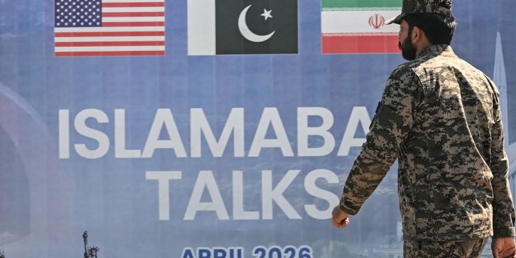 US Officials Head to Pakistan Again for Peace Talks Amid Hormuz Standoff US Officials Head to Pakistan Again for Peace Talks Amid Hormuz Standoff
