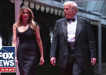 Trump rings in new year at Mar-a-Lago with Vance, Musk Trump rings in new year at Mar-a-Lago with Vance, Musk