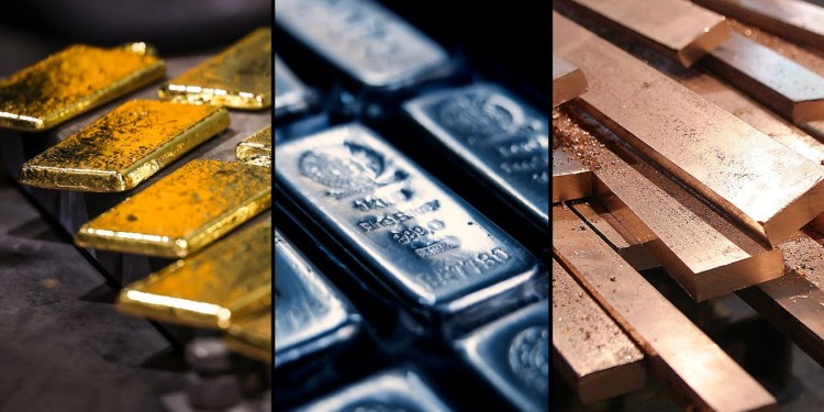 Gold and Silver Rise to Records on Rate-Cut Bets, Global Risks Gold and Silver Rise to Records on Rate-Cut Bets, Global Risks