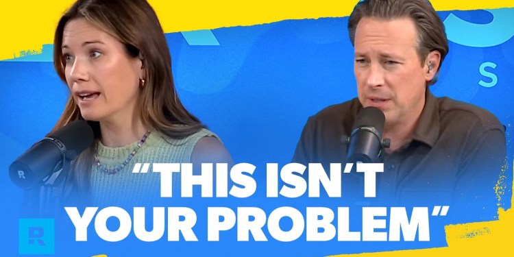 Move In With My Mom So She Can Leave Her Boyfriend? Move In With My Mom So She Can Leave Her Boyfriend?