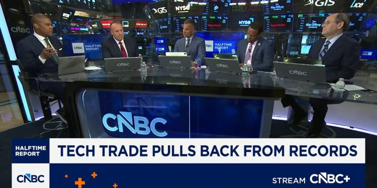 The tech trade pulls back from record highs: How investors should move The tech trade pulls back from record highs: How investors should move