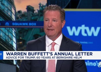 Berkshire operating earnings surge 71% in fourth quarter, cash hoard balloons to record 4 billion Berkshire operating earnings surge 71% in fourth quarter, cash hoard balloons to record 4 billion