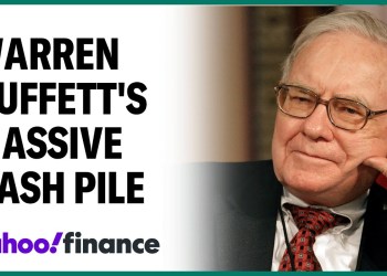 Warren Buffett has ‘optionality,’ he’s not investing in ‘hot things’ Warren Buffett has ‘optionality,’ he’s not investing in ‘hot things’
