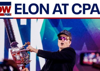 Elon Musk makes surprise appearance at CPAC with chainsaw | LiveNOW from FOX Elon Musk makes surprise appearance at CPAC with chainsaw | LiveNOW from FOX