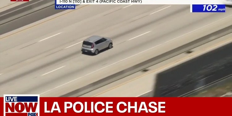 POLICE CHASE: High-speed 100+ mph pursuit ends with 5 suspects fleeing Kia Soul | LiveNOW from FOX POLICE CHASE: High-speed 100+ mph pursuit ends with 5 suspects fleeing Kia Soul | LiveNOW from FOX