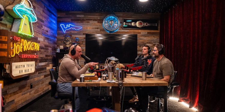 Joe Rogan Experience #2249 – Yannis Pappas & Chris Distefano Joe Rogan Experience #2249 – Yannis Pappas & Chris Distefano