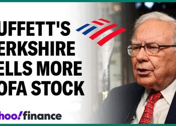 Warren Buffett sells nearly B of Bank of America stock Warren Buffett sells nearly B of Bank of America stock