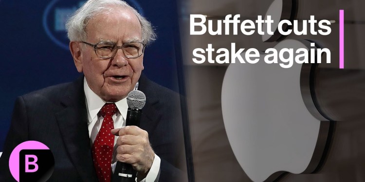 Buffett Keeps Cutting Apple Stake as Berkshire Cash Pile Hits Record Buffett Keeps Cutting Apple Stake as Berkshire Cash Pile Hits Record
